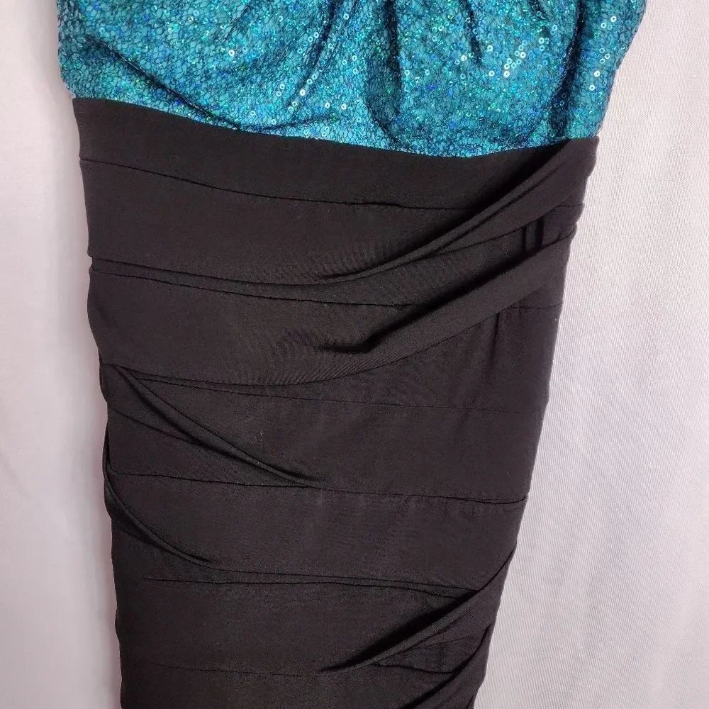 ruby Rox sequined dress - Picture 3 of 6